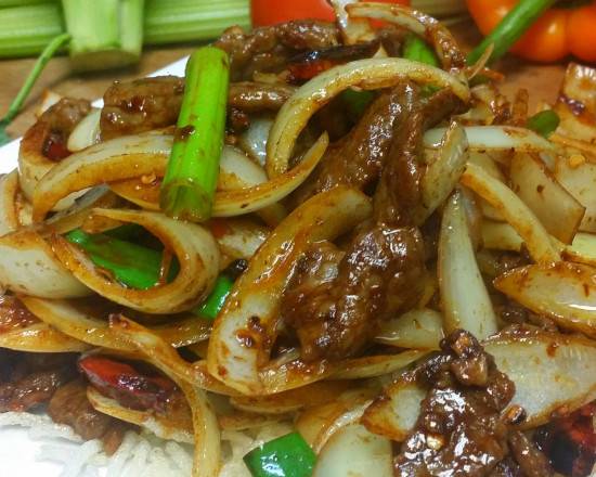 Mongolian Beef                           蒙古牛肉